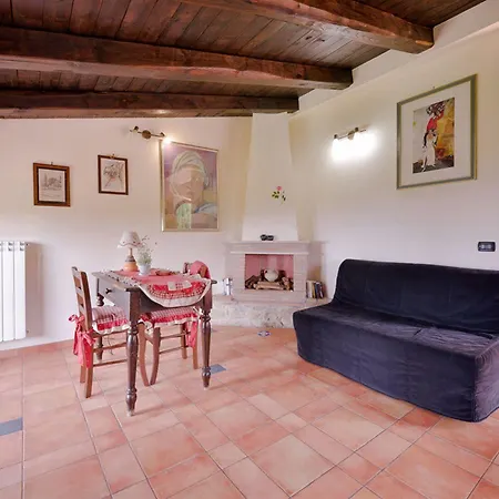 Aparthotel Il Casale Delle Ginestre 2*